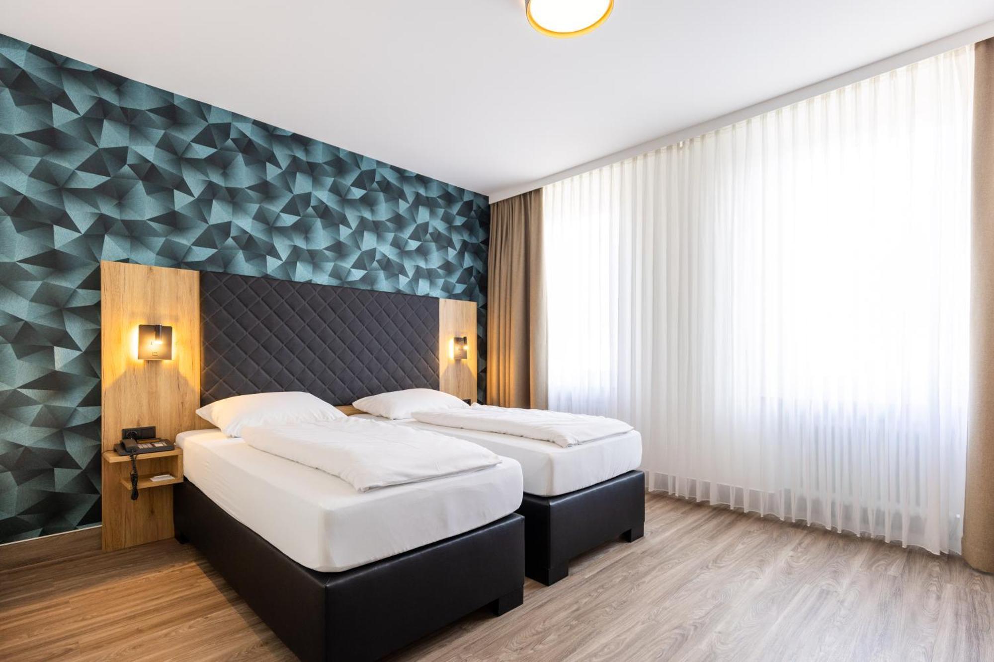 Hotel Lenz ฟุลดา ภายนอก รูปภาพ